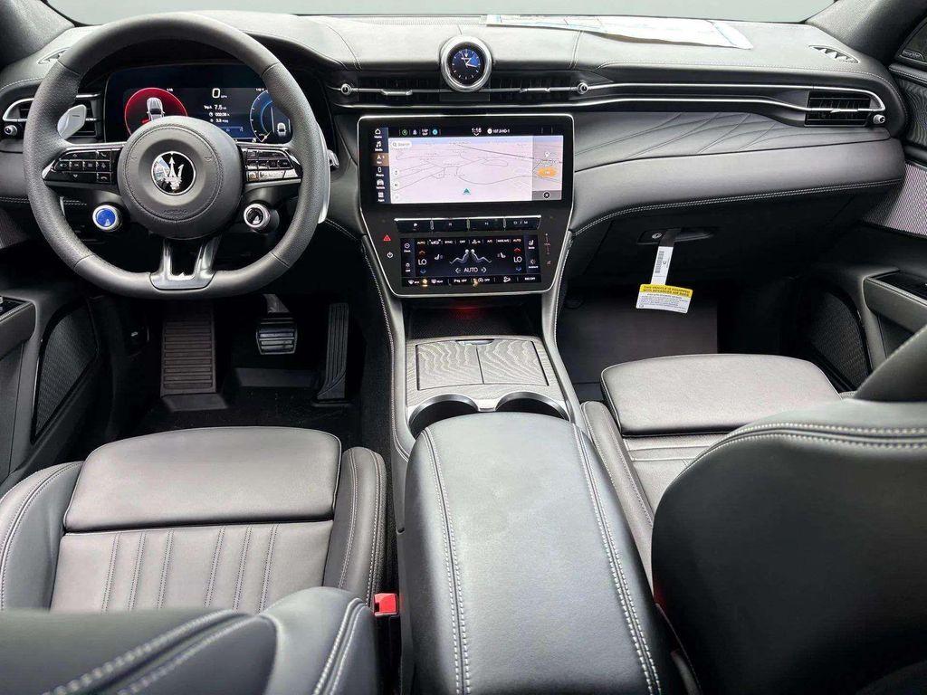 new 2025 Maserati Grecale car, priced at $82,655