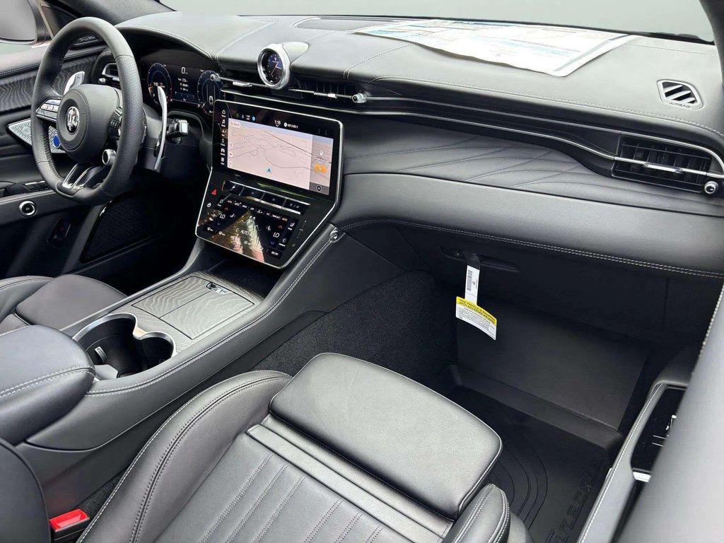 new 2025 Maserati Grecale car, priced at $82,655