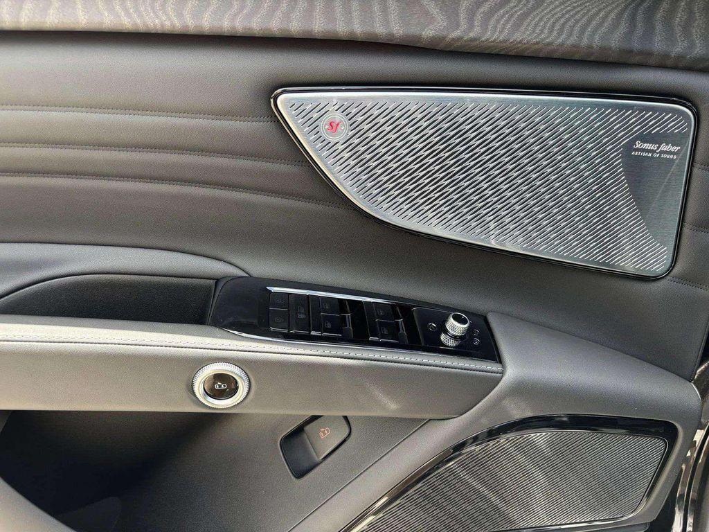 new 2025 Maserati Grecale car, priced at $82,655