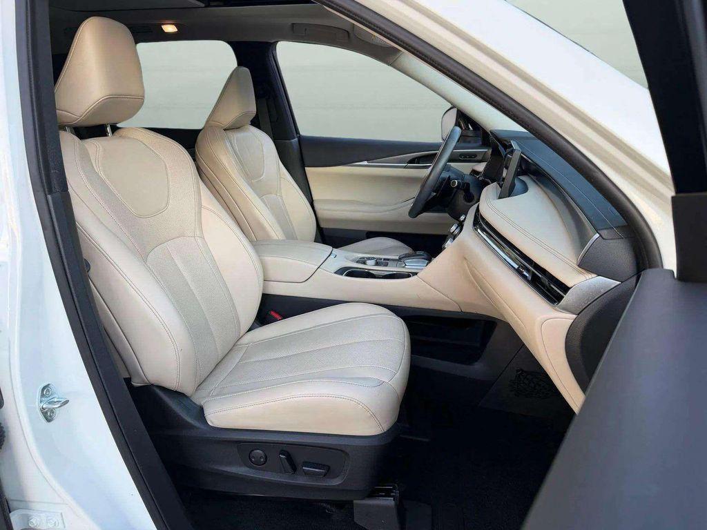 used 2023 INFINITI QX60 car, priced at $36,900