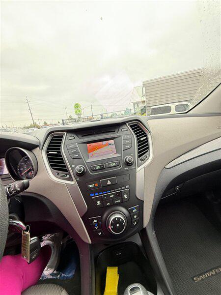 2015 Sparkling Silver Hyundai Santa Fe Sport