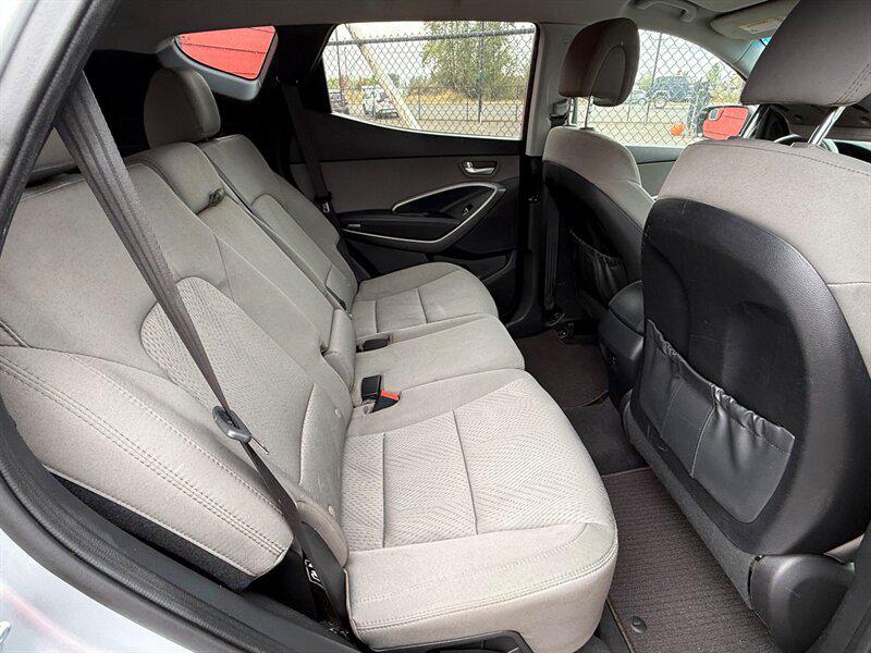 2015 Sparkling Silver Hyundai Santa Fe Sport