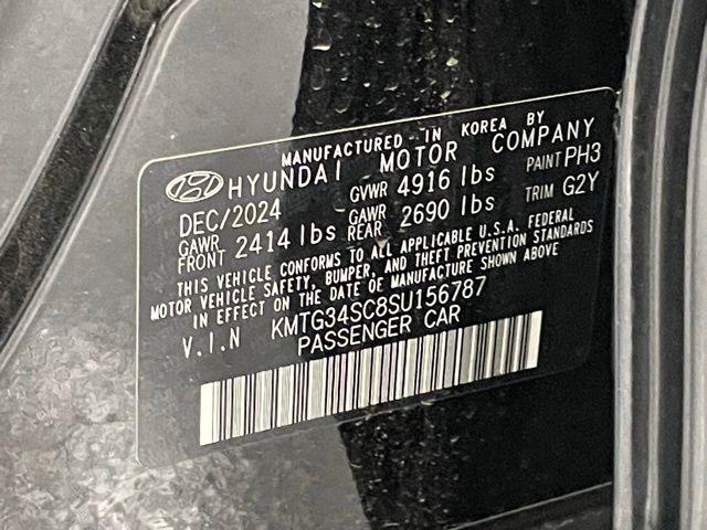 Vik Black 2025 Genesis G70 2.5T AWD