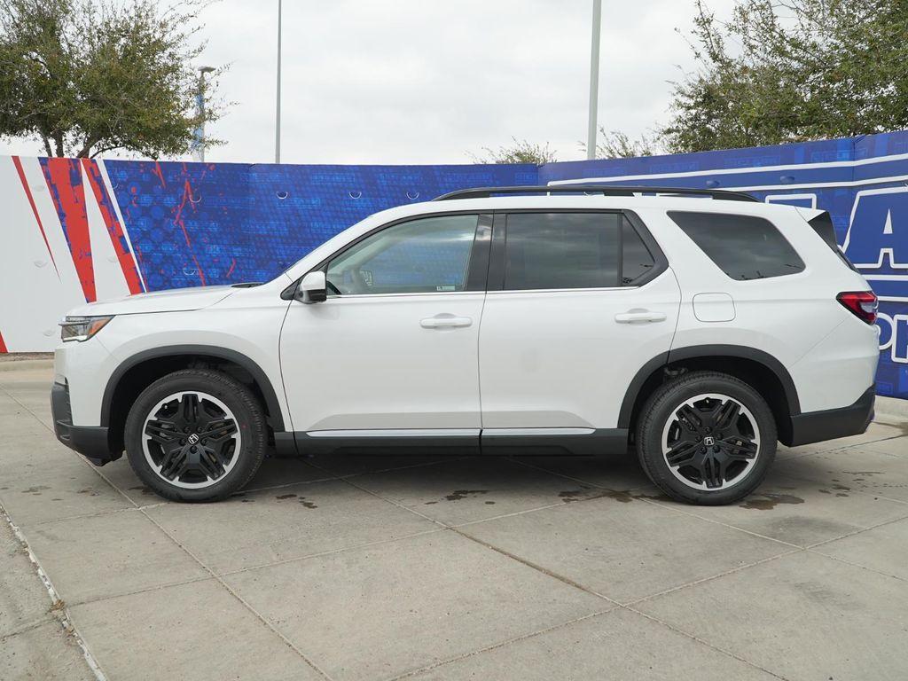 new 2026 Honda Pilot car, priced at $54,147