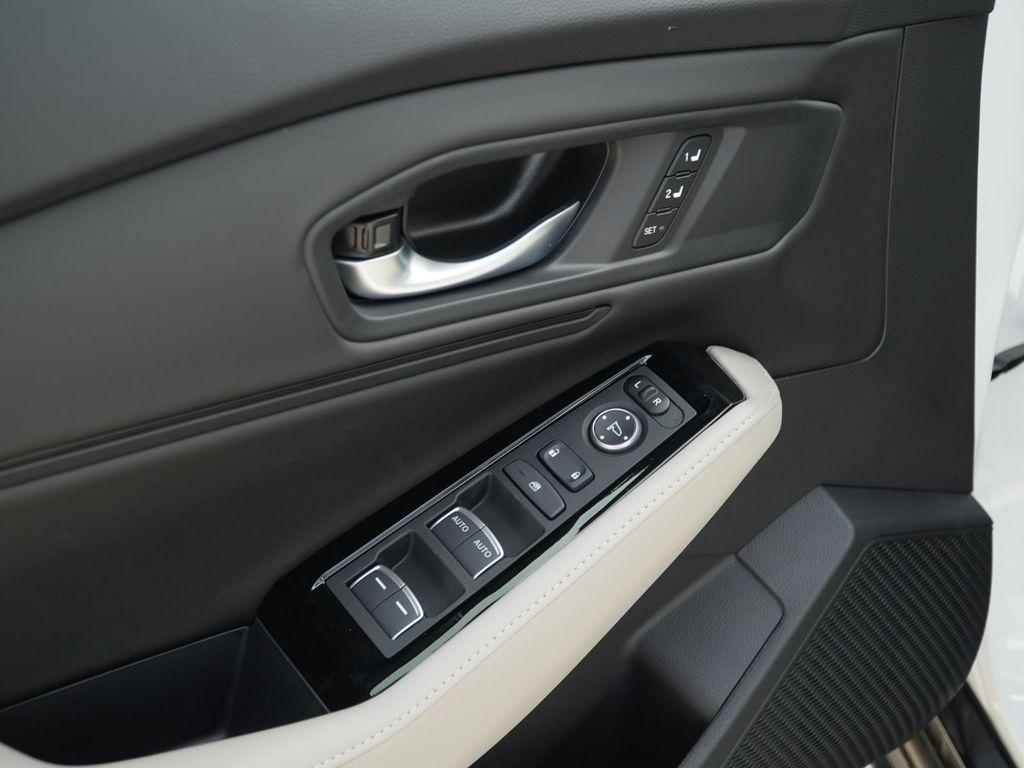 new 2026 Honda Accord Hybrid car, priced at $40,136