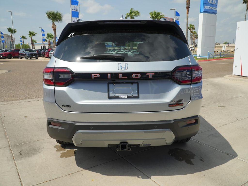 new 2026 Honda Pilot car, priced at $52,292