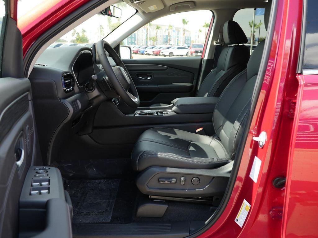 new 2026 Honda Pilot car, priced at $54,147