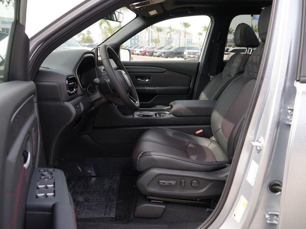 new 2026 Honda Pilot car, priced at $56,392