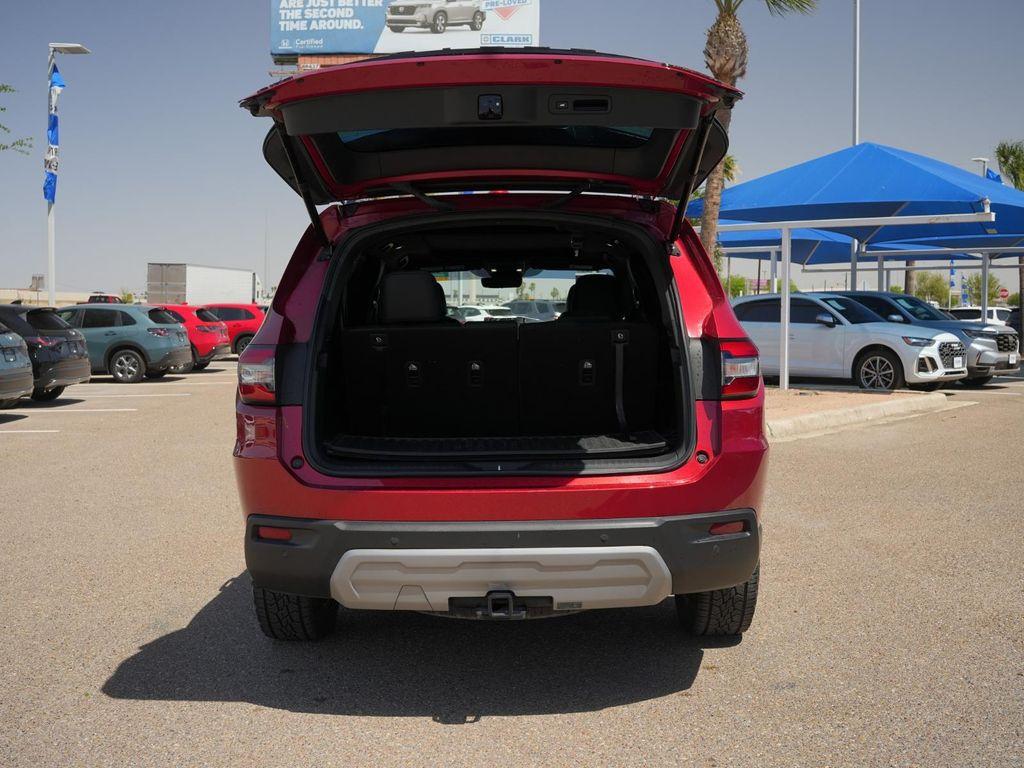 used 2025 Honda Pilot car, priced at $42,980