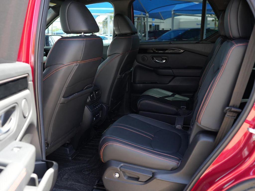 used 2025 Honda Pilot car, priced at $42,980