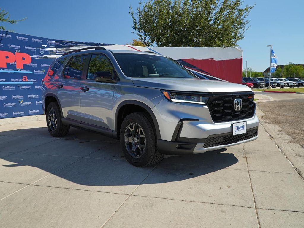 new 2025 Honda Pilot car, priced at $48,859