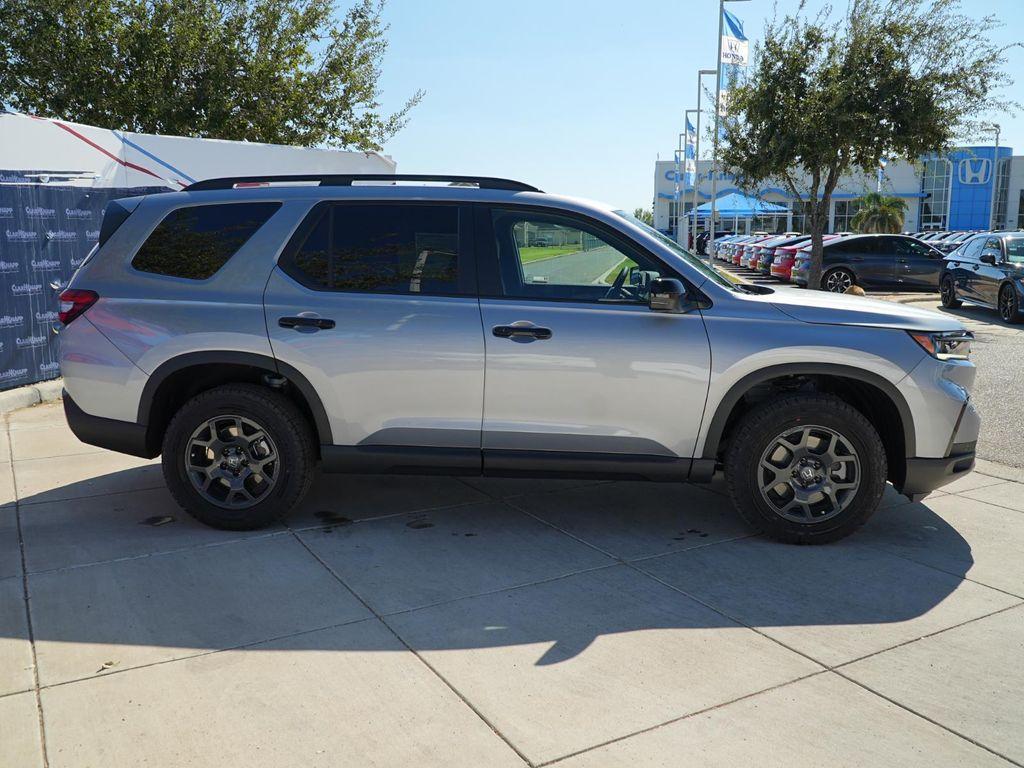 new 2025 Honda Pilot car, priced at $48,859