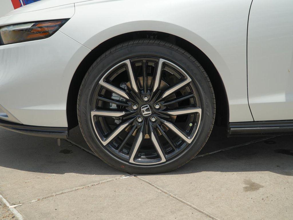 new 2026 Honda Accord Hybrid car, priced at $39,724