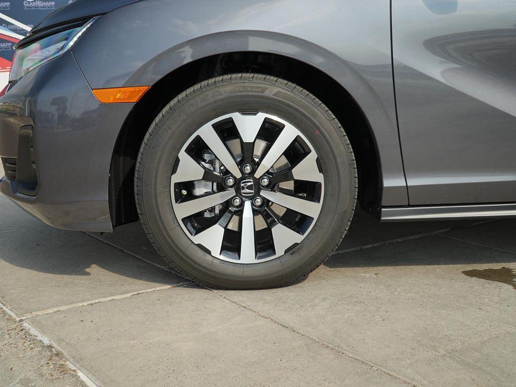 new 2026 Honda Odyssey car, priced at $43,090