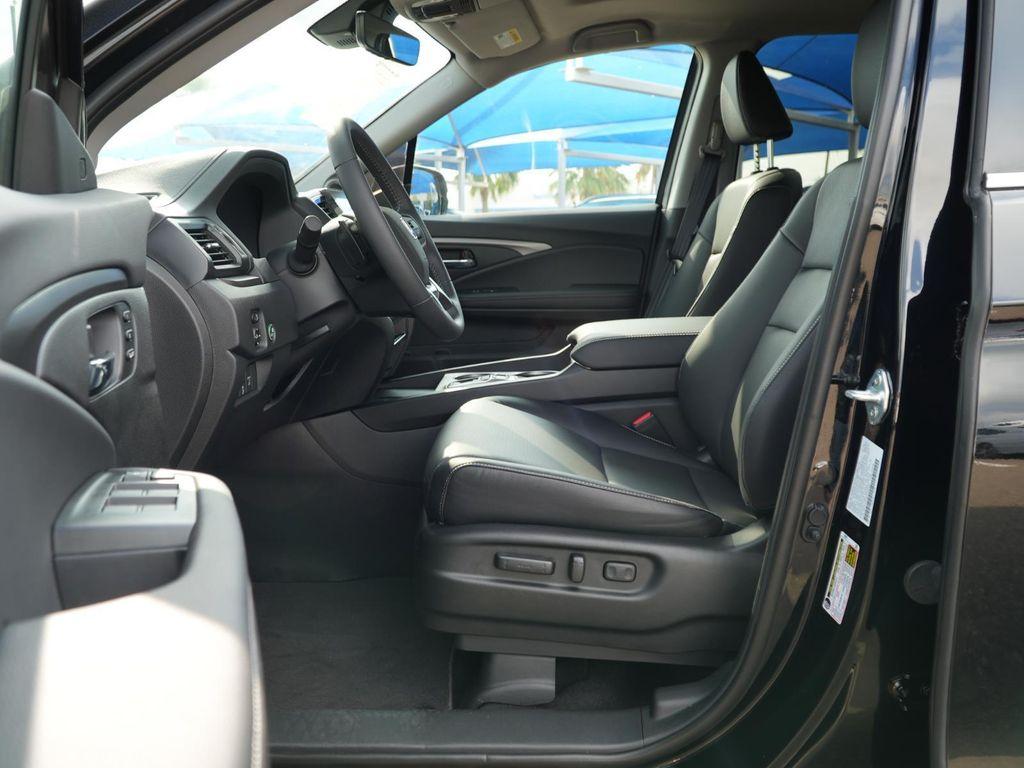 used 2025 Honda Ridgeline car, priced at $36,288