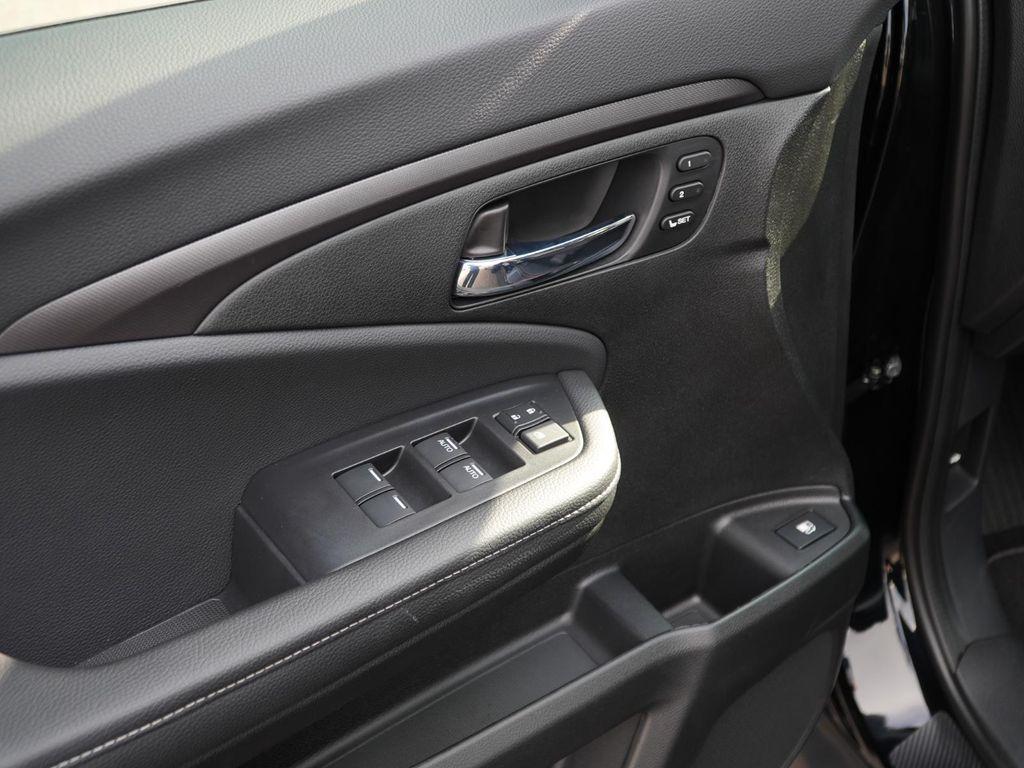 used 2025 Honda Ridgeline car, priced at $36,288