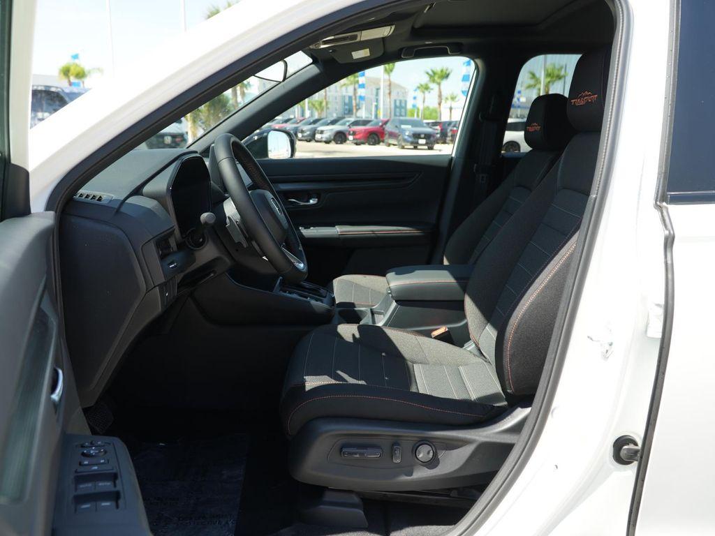 new 2026 Honda CR-V Hybrid car, priced at $40,469