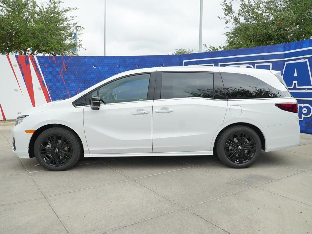 new 2026 Honda Odyssey car, priced at $44,236