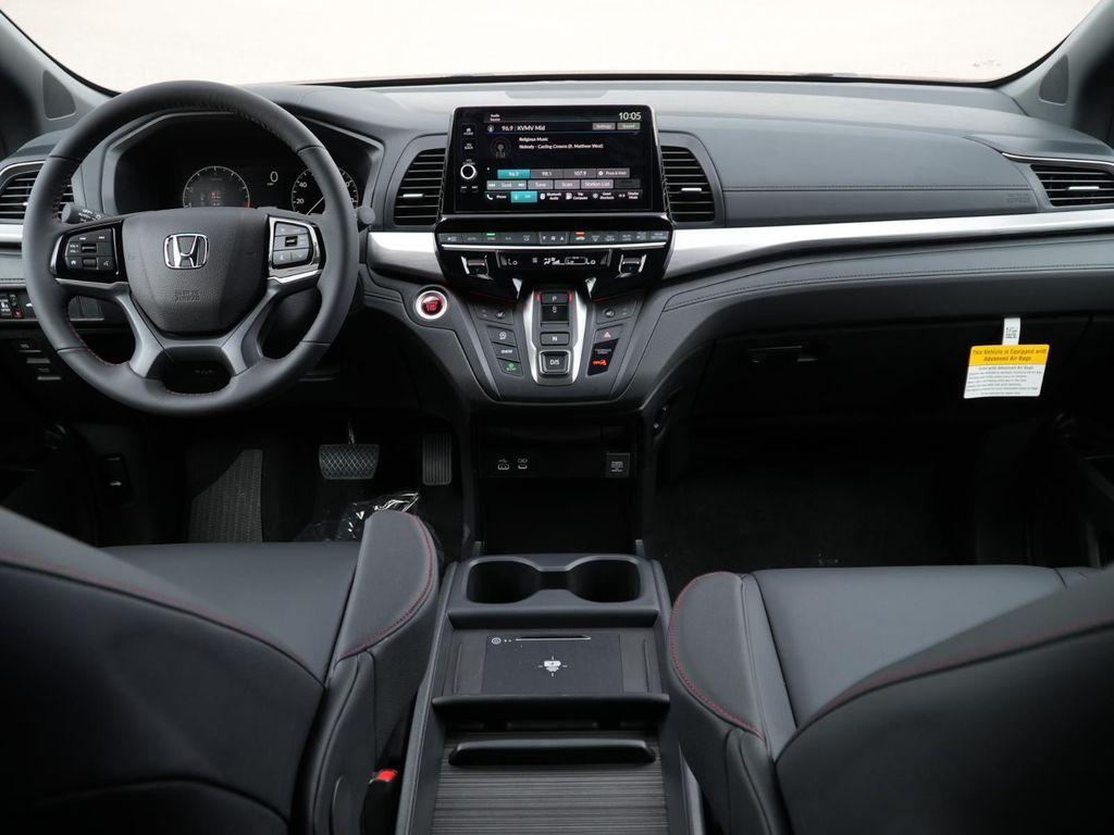 new 2026 Honda Odyssey car, priced at $44,236
