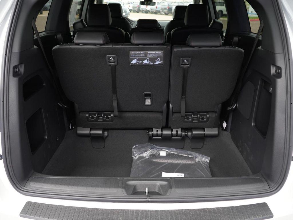 new 2026 Honda Odyssey car, priced at $44,236