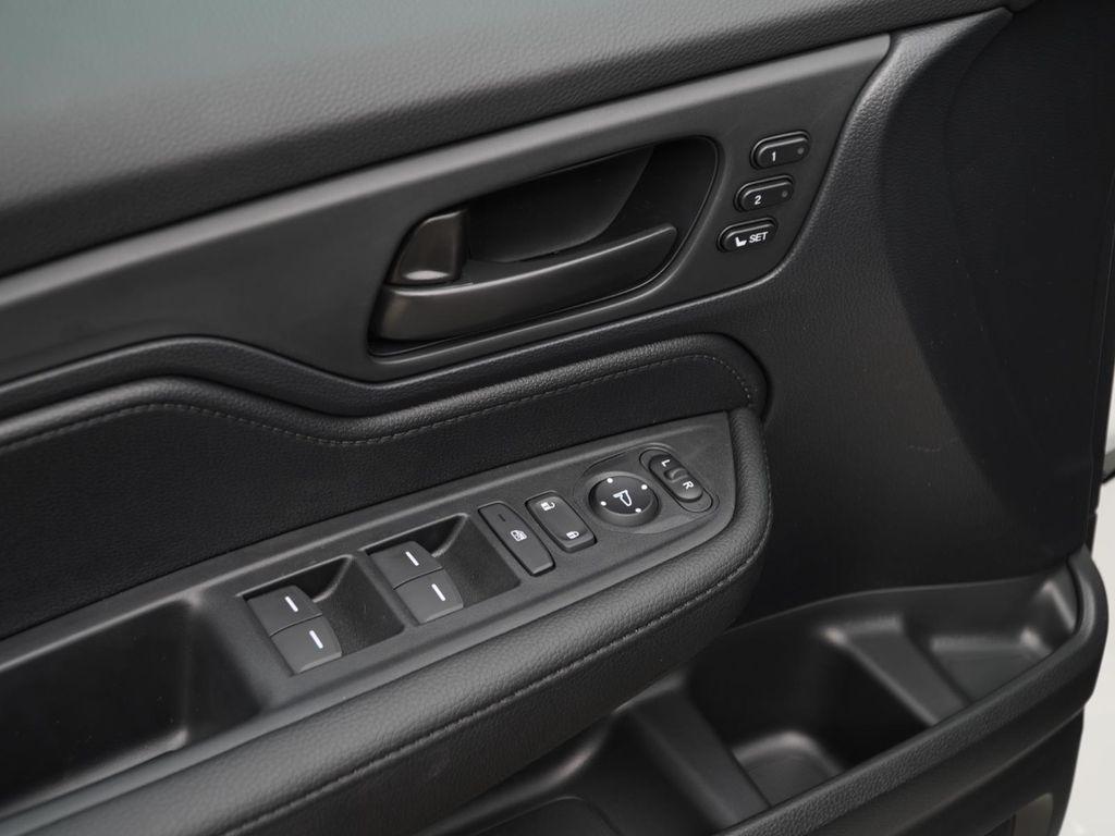 new 2026 Honda Odyssey car, priced at $44,236