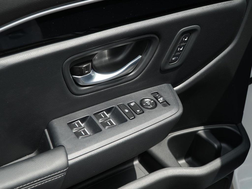 used 2025 Honda Pilot car, priced at $41,500