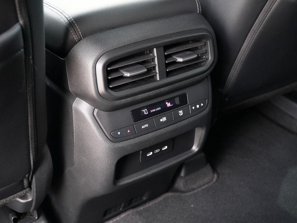 used 2025 Honda Pilot car, priced at $41,500