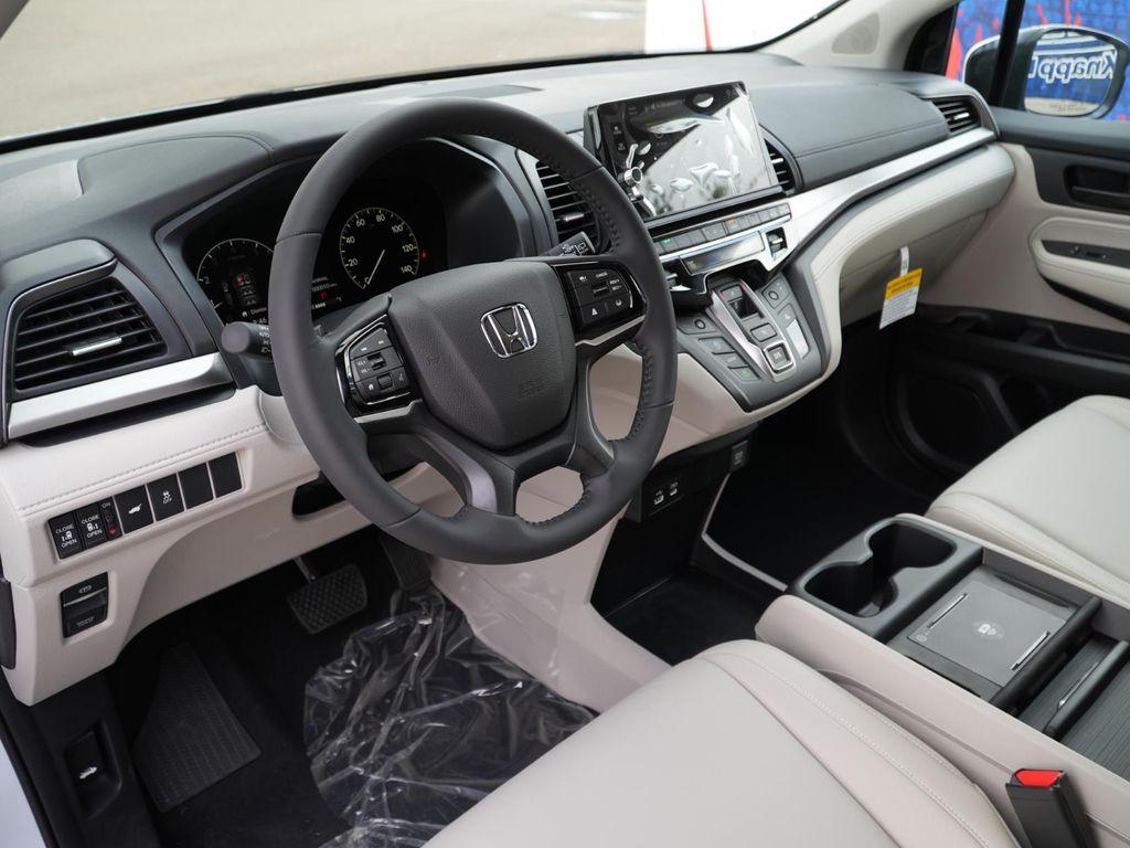 new 2026 Honda Odyssey car, priced at $43,180
