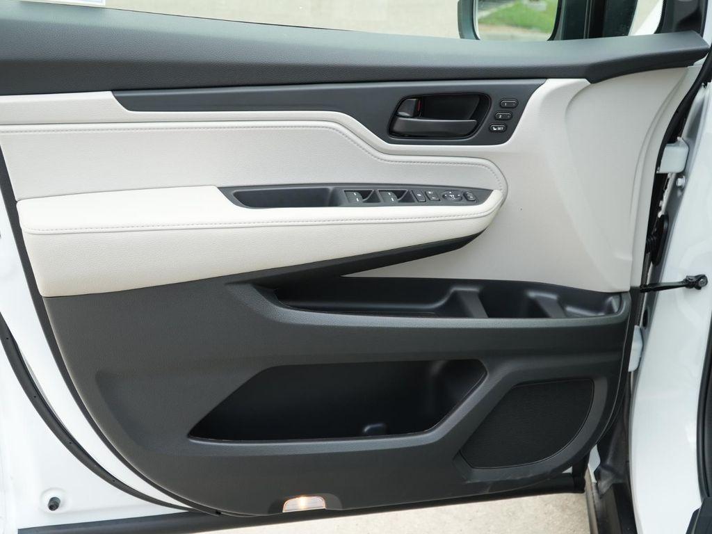 new 2026 Honda Odyssey car, priced at $43,180