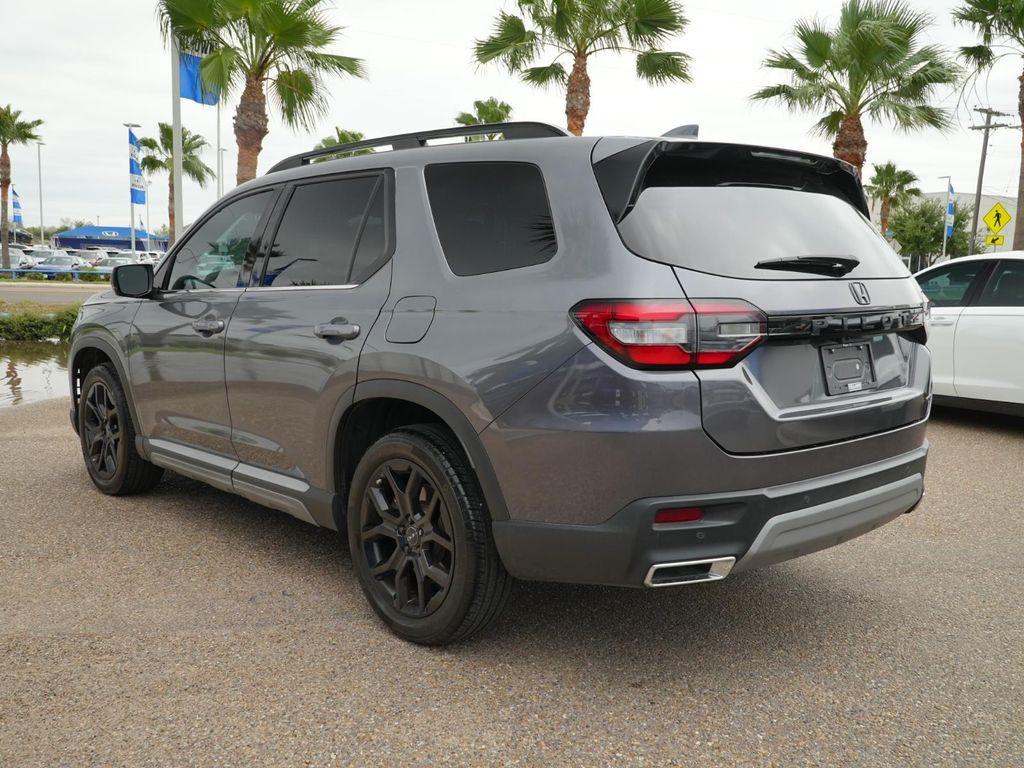 used 2025 Honda Pilot car, priced at $41,990