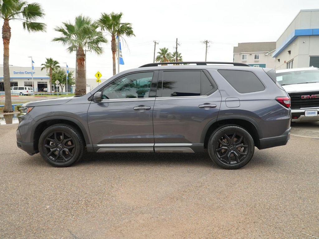 used 2025 Honda Pilot car, priced at $41,990