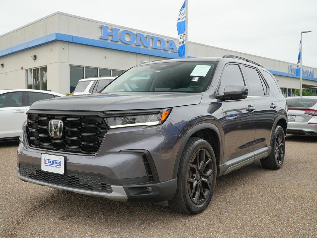 used 2025 Honda Pilot car, priced at $41,990