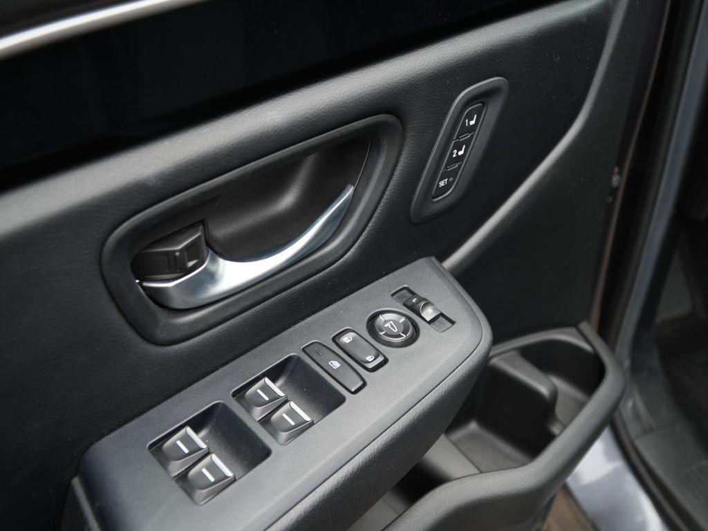 used 2025 Honda Pilot car, priced at $41,990