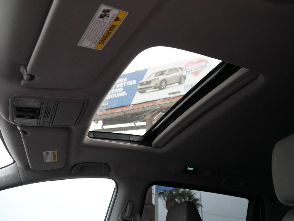 used 2023 Honda Odyssey car, priced at $33,574