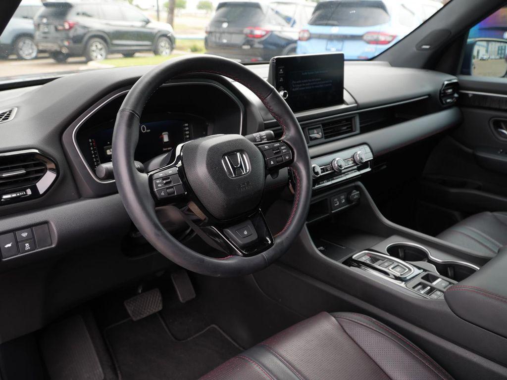 used 2025 Honda Pilot car, priced at $49,995