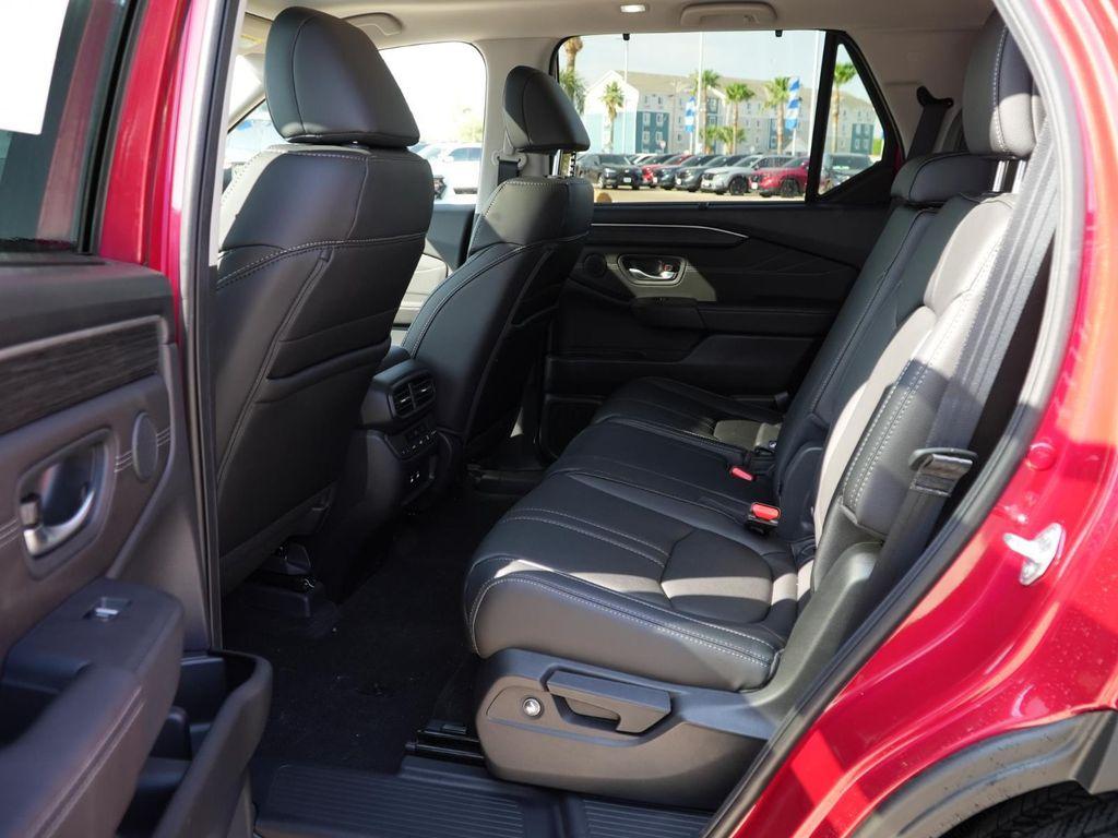 new 2026 Honda Pilot car, priced at $55,192