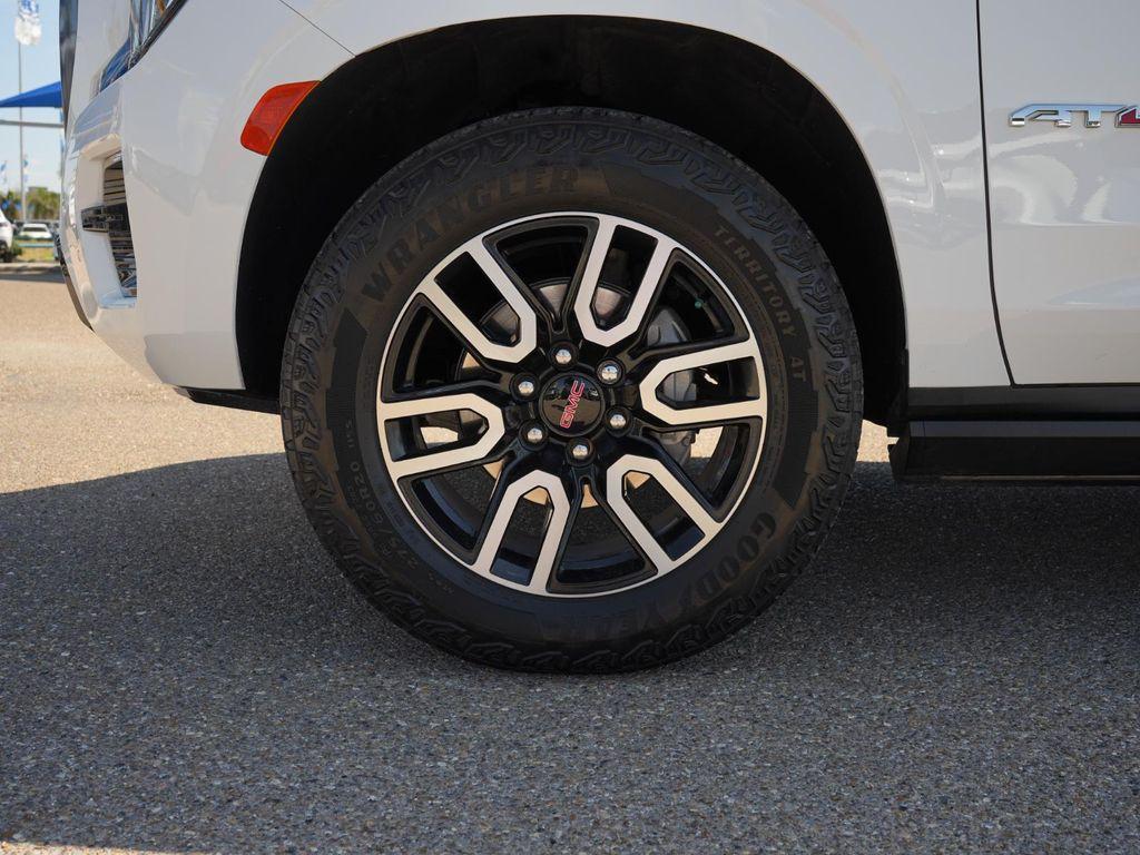 used 2024 GMC Yukon car, priced at $65,590