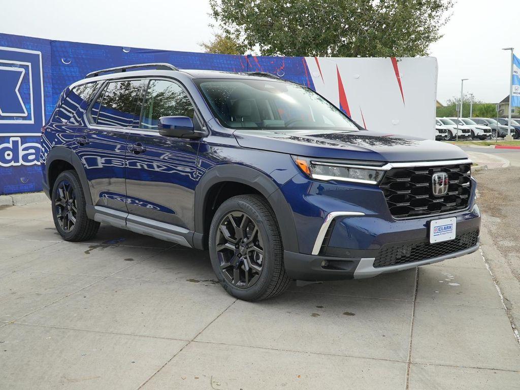 new 2025 Honda Pilot car, priced at $51,691