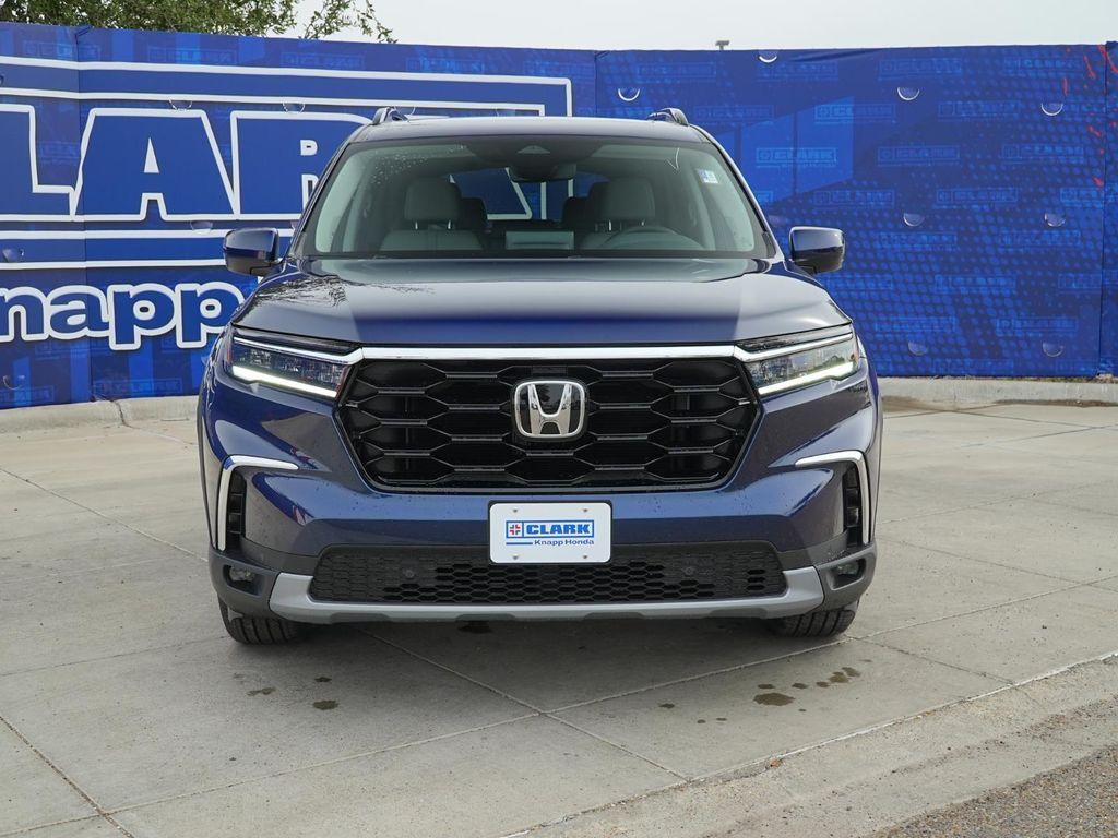 new 2025 Honda Pilot car, priced at $51,691
