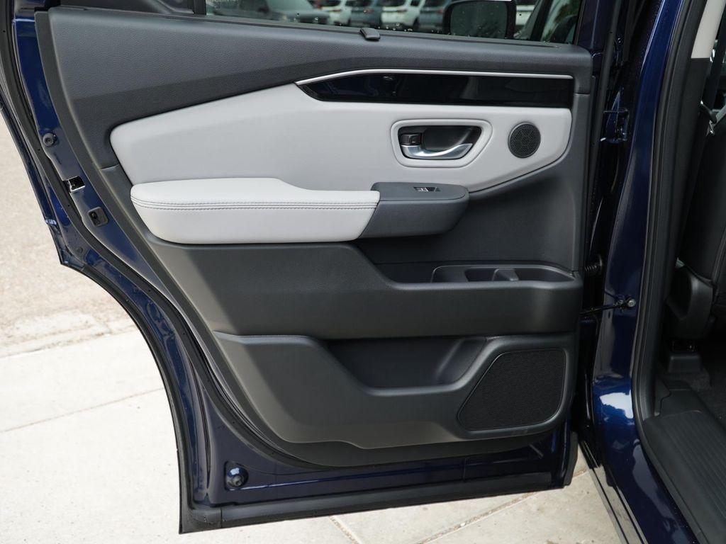 new 2025 Honda Pilot car, priced at $51,691