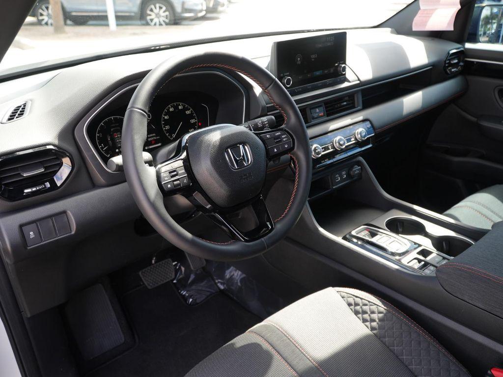 used 2025 Honda Pilot car, priced at $39,288