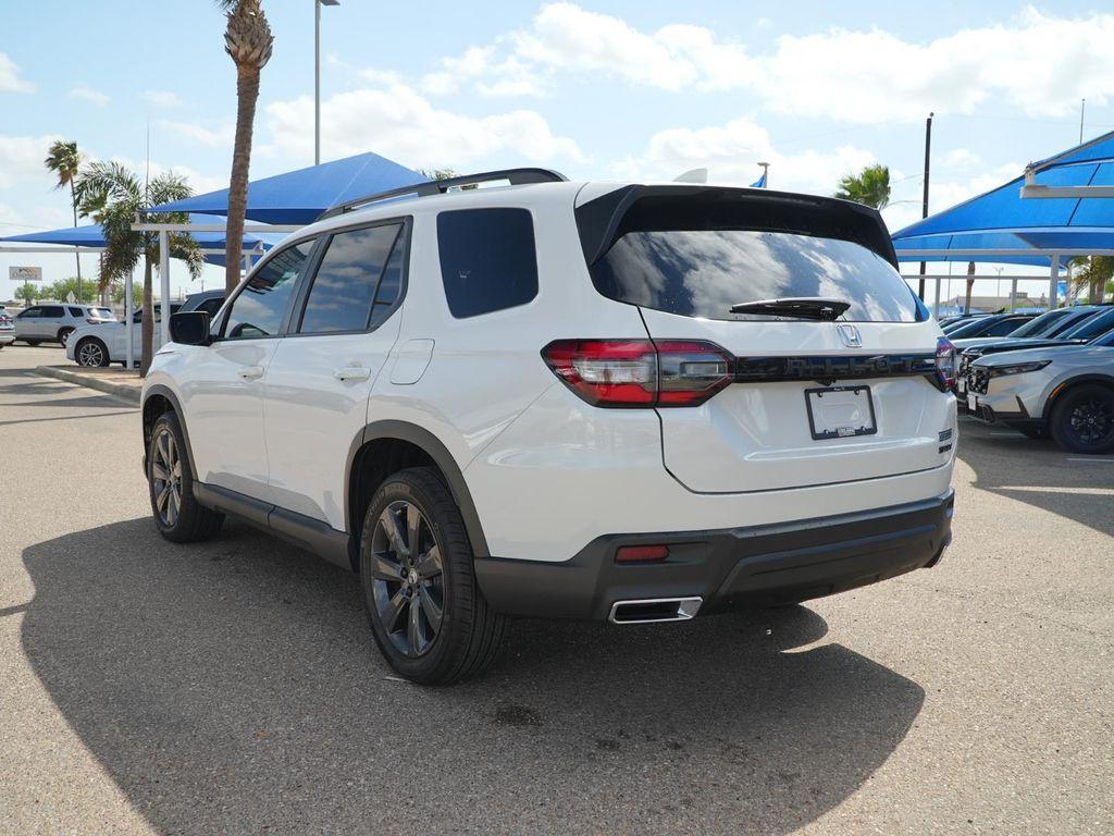 used 2025 Honda Pilot car, priced at $39,288