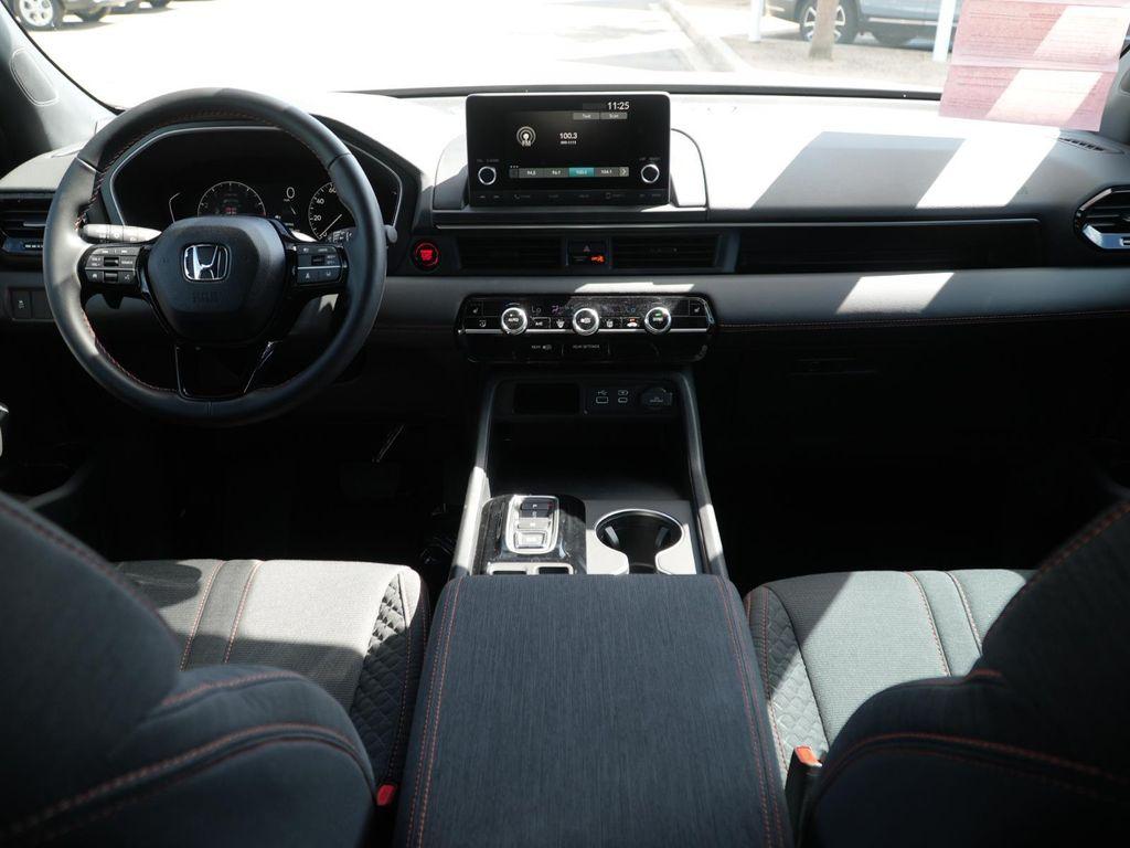 used 2025 Honda Pilot car, priced at $39,288