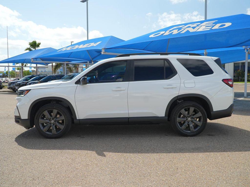 used 2025 Honda Pilot car, priced at $39,288