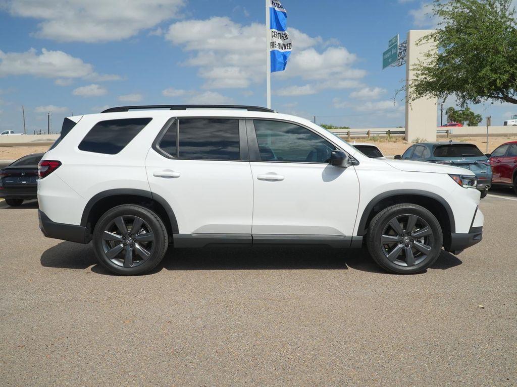 used 2025 Honda Pilot car, priced at $39,288