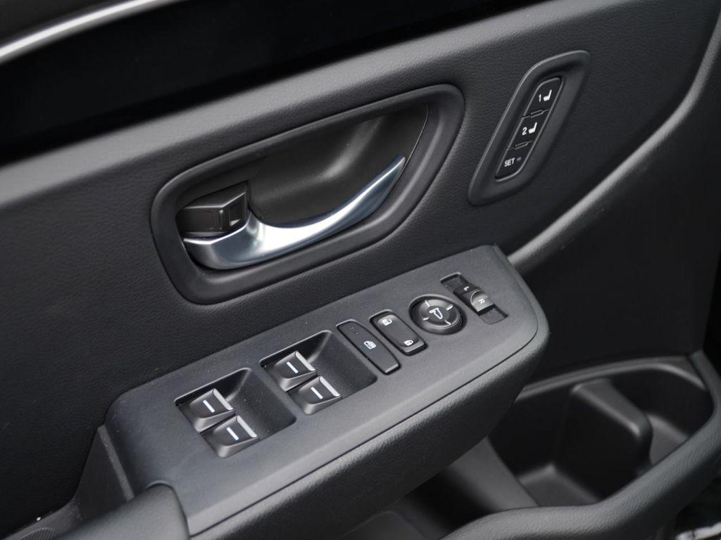 used 2025 Honda Pilot car, priced at $44,988