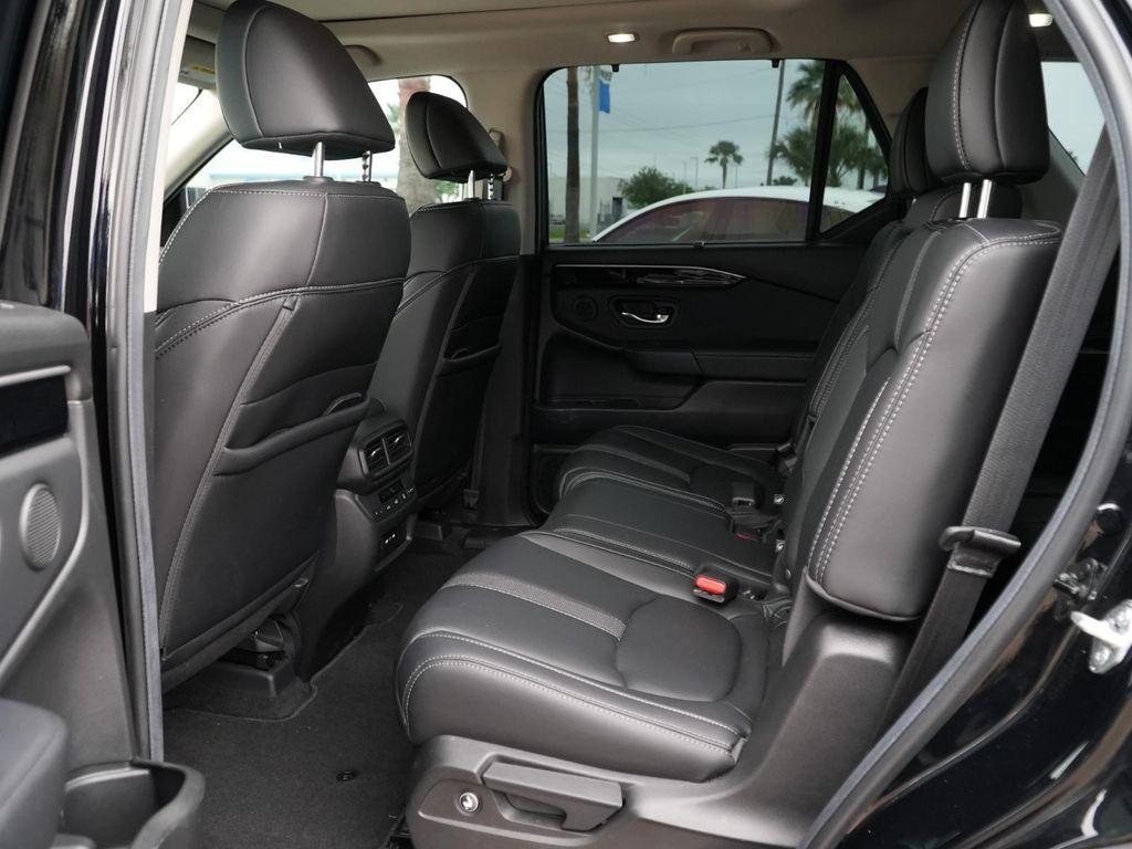 used 2025 Honda Pilot car, priced at $44,988