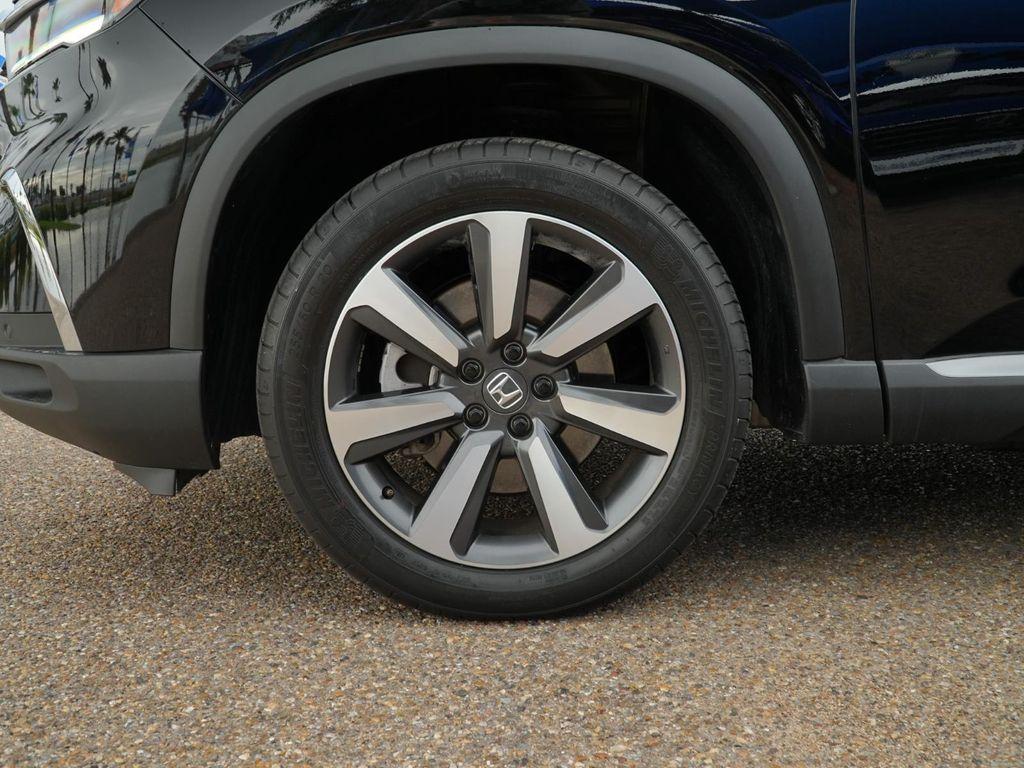 used 2025 Honda Pilot car, priced at $44,988