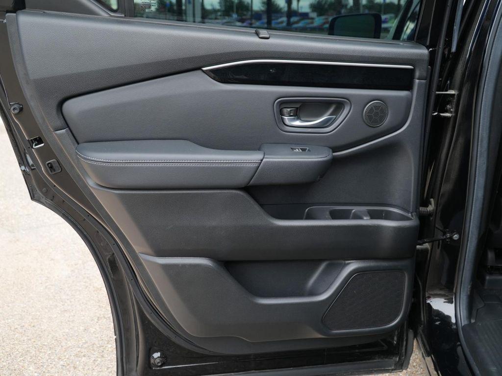 used 2025 Honda Pilot car, priced at $44,988