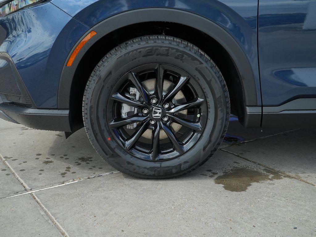 new 2026 Honda CR-V Hybrid car, priced at $39,596